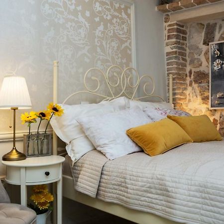 Studio Yellow Flower Rovinj Ngoại thất bức ảnh