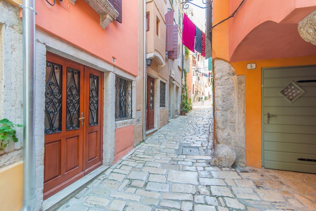 Studio Yellow Flower Rovinj Ngoại thất bức ảnh