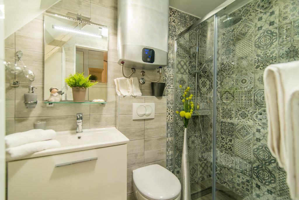 Studio Yellow Flower Rovinj Ngoại thất bức ảnh