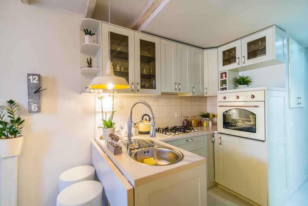 Studio Yellow Flower Rovinj Ngoại thất bức ảnh